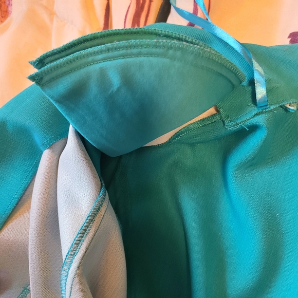 Turquoise & blue sleeveless dress with turquoise jacket - Picture 8 of 9